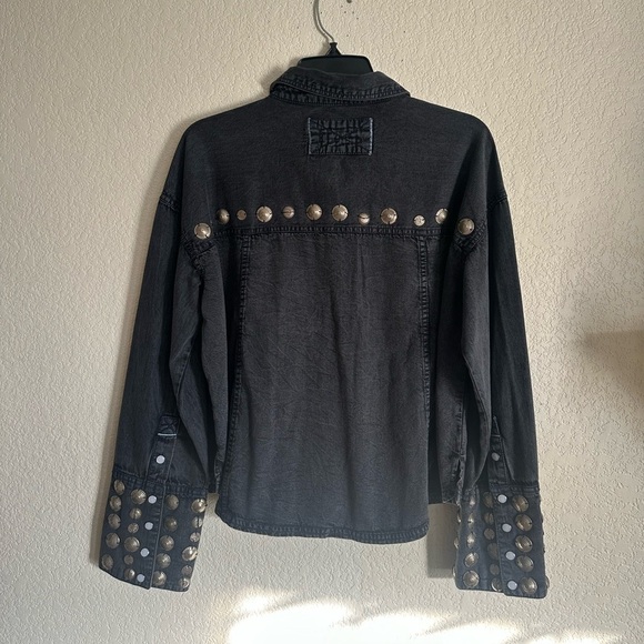 We The Free Austin Denim Top Sz Small NWT - Picture 3 of 4